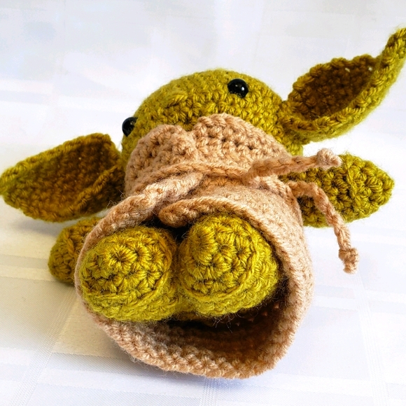 Baby Yoda Plushy - Picture 2 of 4